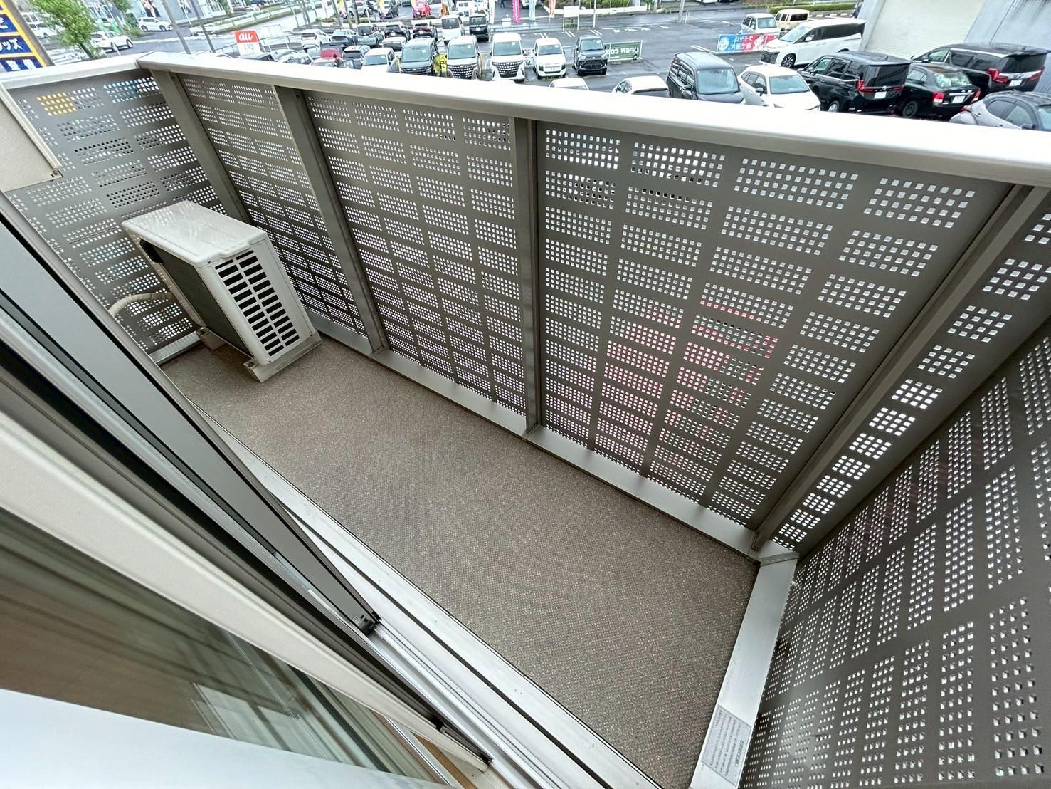 バルコニー　バルコニー