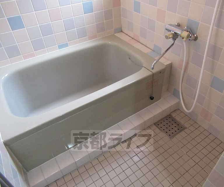 バス・シャワールーム　おしゃれなバスルームです