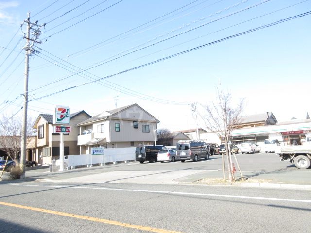 コンビニ　セブン-イレブン 豊橋北島町店（コンビニ）まで599m