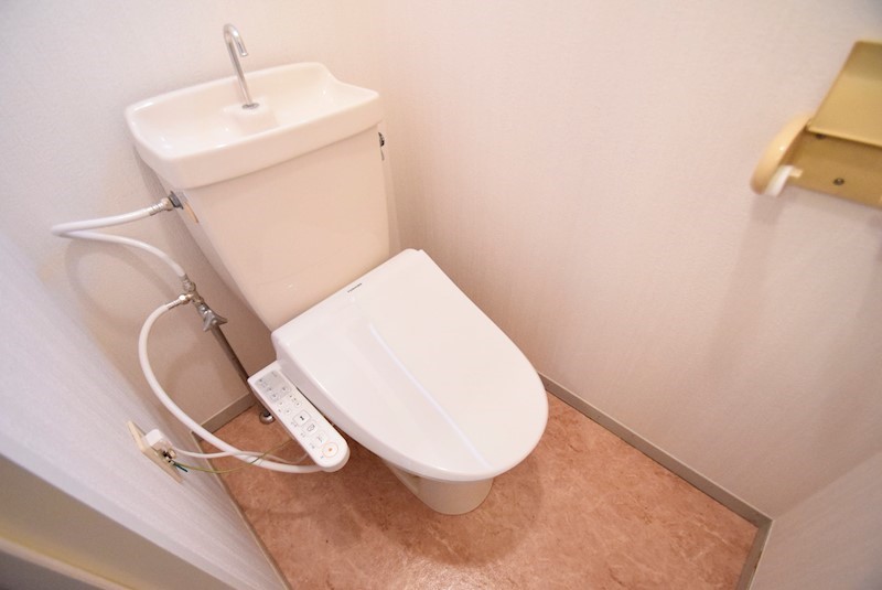 トイレ　別部屋参考写真