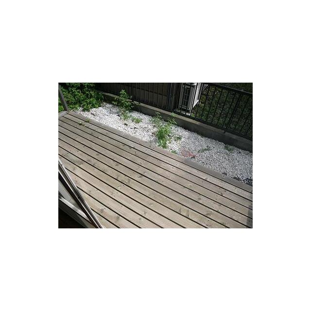 庭　ウッドデッキ