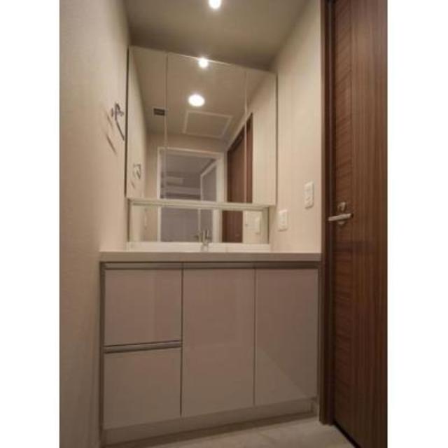 洗面設備　※写真は同タイプ住戸です。