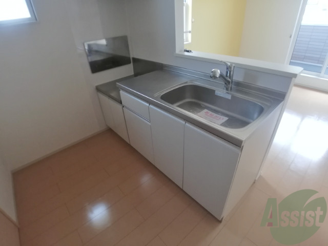 キッチン　キッチンは調理スペースがあり使いやすいです。