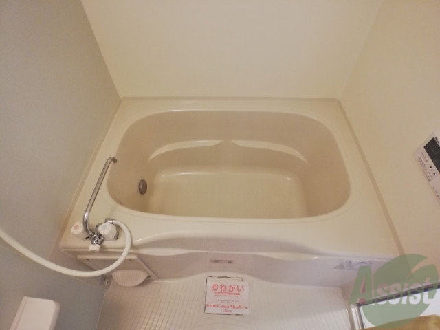 バス・シャワールーム　バスルームは一日の疲れを癒す大切な場所です。