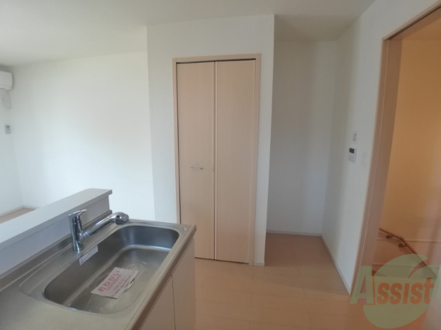 収納　収納は横幅があります。中が気になります。