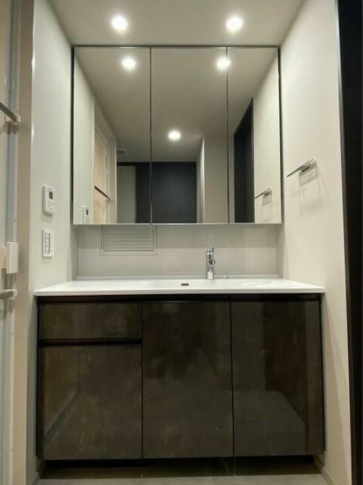 洗面設備　※他のお部屋の写真になります