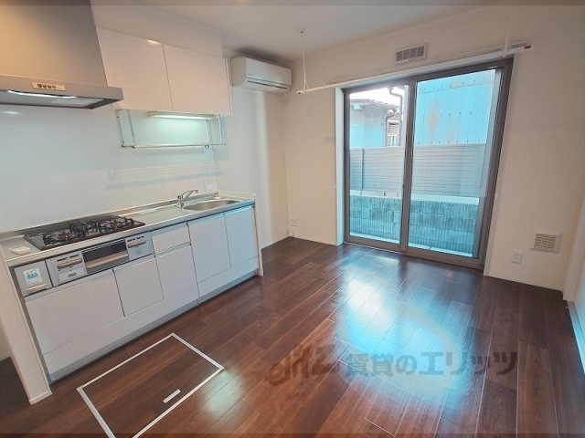 居室・リビング　リビング