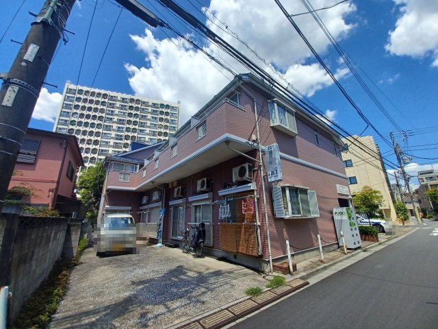 建物外観　落ち着いた雰囲気の外観です