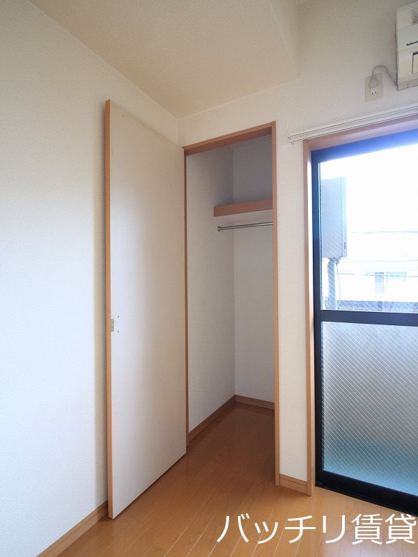 収納　同型タイプの為、現状を優先致します。