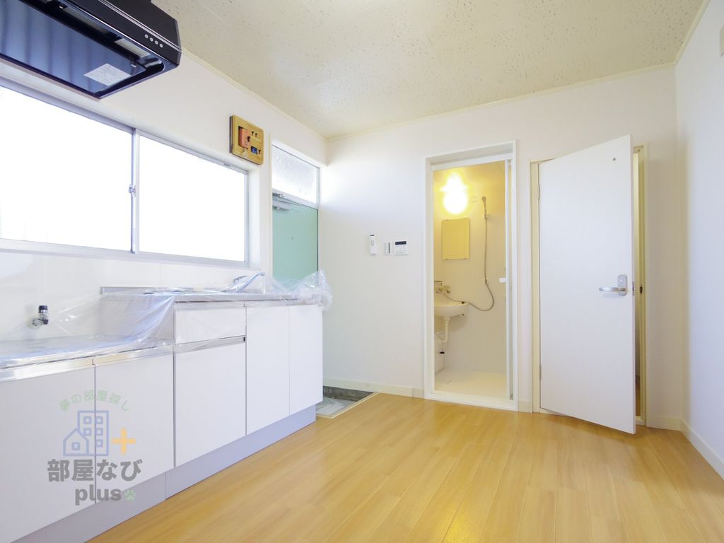 居室・リビング　※他号室写真です