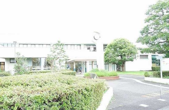 図書館　東久留米市立中央図書館（図書館）まで1200m