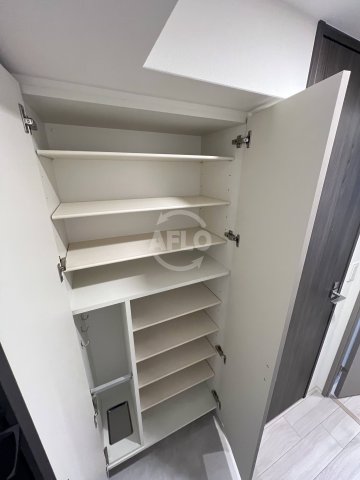 収納　アーバネックス難波WEST　シューズボックス