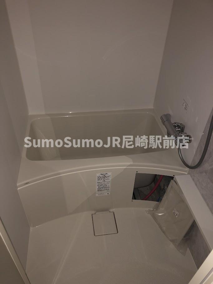 バス・シャワールーム　コンパクトで使いやすいお風呂です