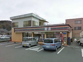 コンビニ　セブンイレブン（コンビニ）まで595m