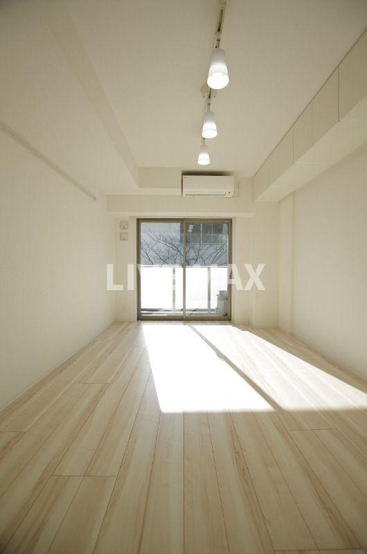 居室・リビング　別号室参考写真