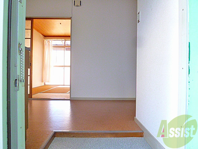 玄関　広～くゆったりした玄関です。開放的でとってもいいっ！