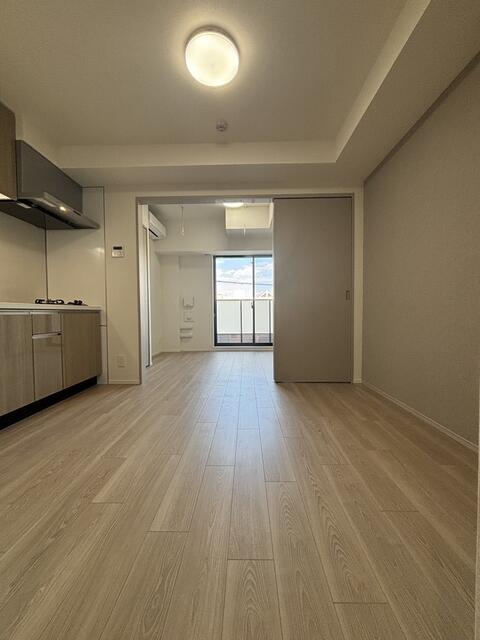 居室・リビング　廊下（１・３・５・７階カラー）