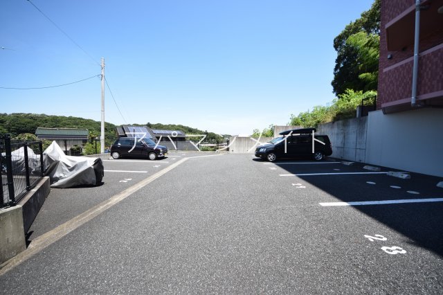 駐車場　駐車スペースもあります