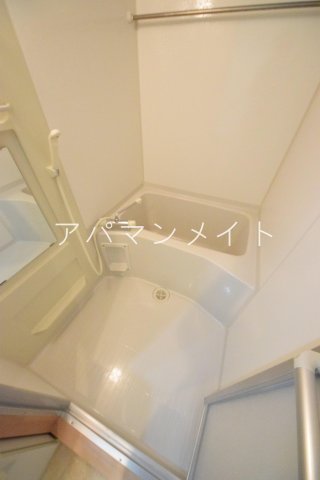 バス・シャワールーム　浴室乾燥機付き！