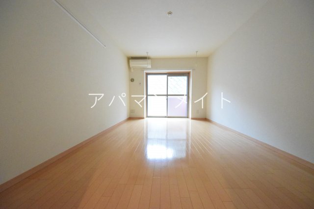 居室・リビング　ゆったりとした居間です