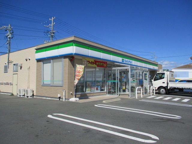 コンビニ　ファミリーマート　吉田住吉西店（コンビニ）まで794m