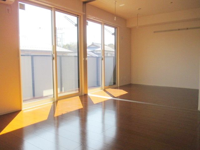 居室・リビング　★お部屋探しは株式会社タウンハウジング東京まで★