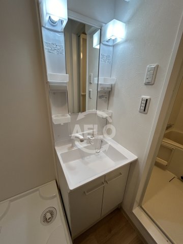 洗面設備　みおつくし春日出　独立洗面台