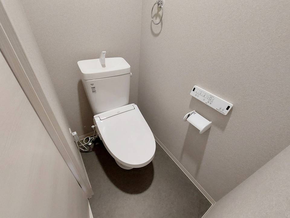 トイレ　トイレ