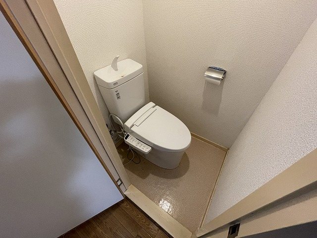トイレ　同マンション別部屋
