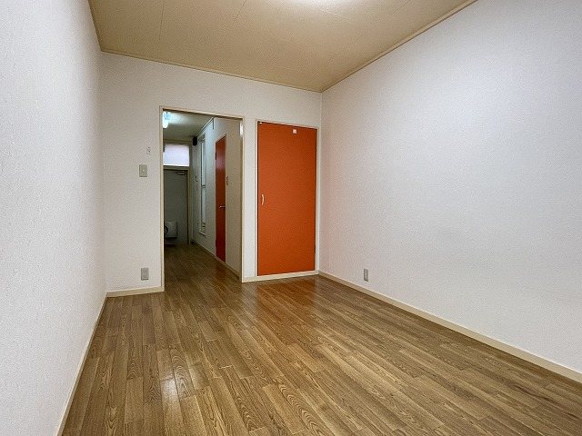 居室・リビング　同マンション別部屋