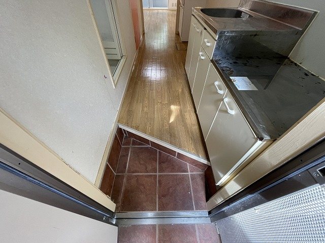 玄関　同マンション別部屋