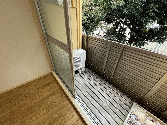バルコニー　同マンション別部屋