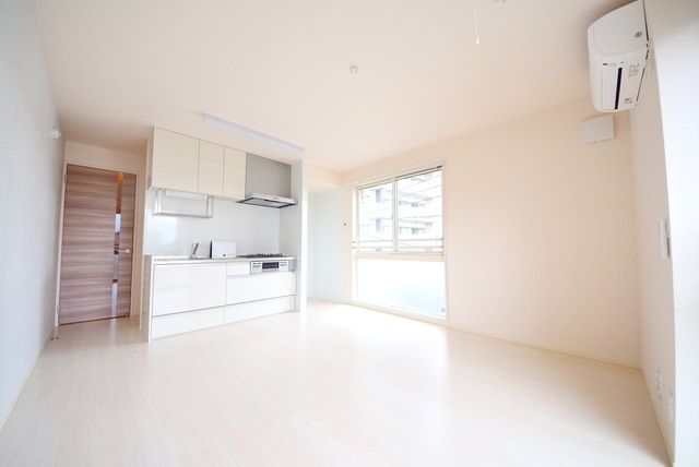 居室・リビング　★★広々とした開放的なリビング★★