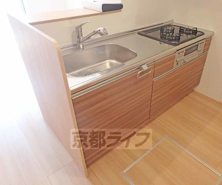 キッチン　スペースもたっぷり～！