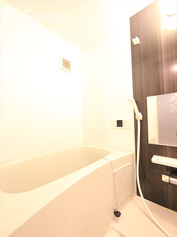 バス・シャワールーム　バスルーム