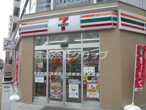 コンビニ　セブンイレブン 横浜曙町1丁目店（コンビニ）まで122m