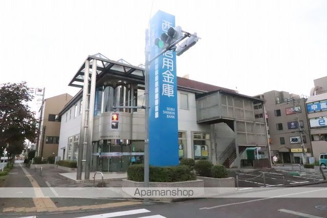 銀行　西武信用金庫 秋川支店（銀行）まで335m