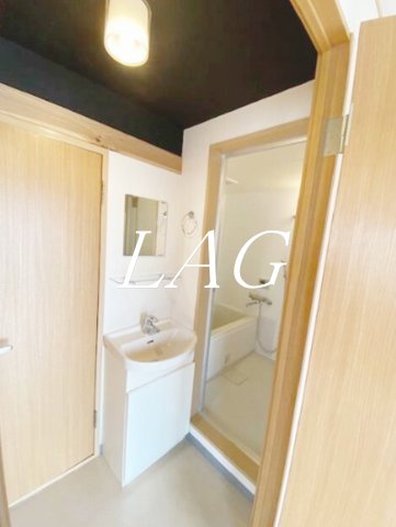 洗面設備　独立洗面台です。