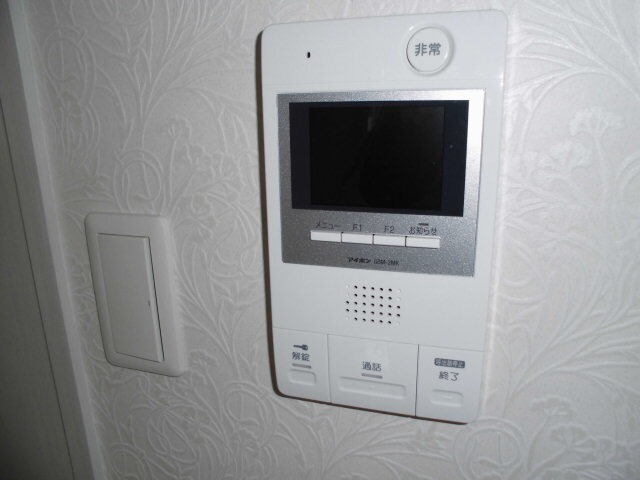 セキュリティ　モニター付きインターホンで来客時も安心です