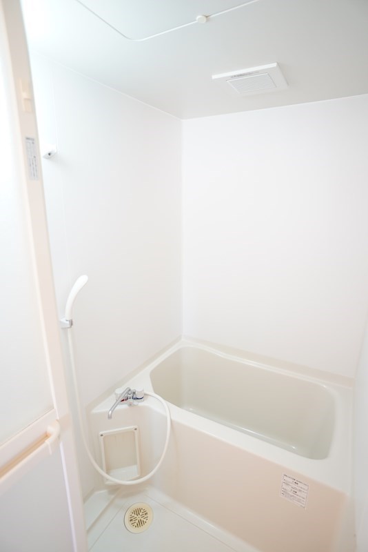 バス・シャワールーム　浴室もリフォーム済