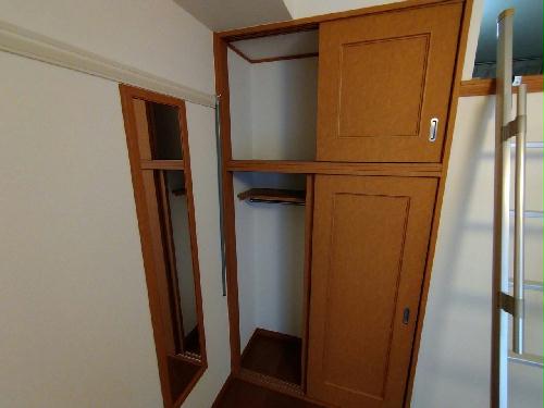 収納　姿見付き