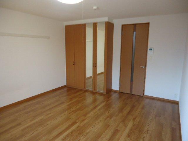 居室・リビング　室内