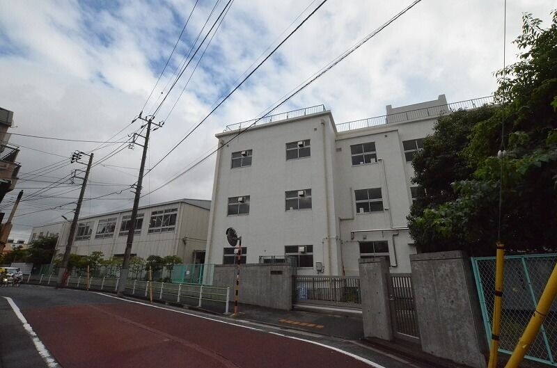 小学校　東蒲小学校（小学校）まで647m
