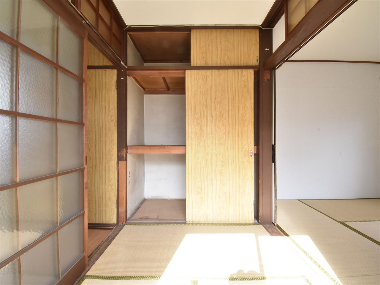 収納　3帖間と収納スペースです。