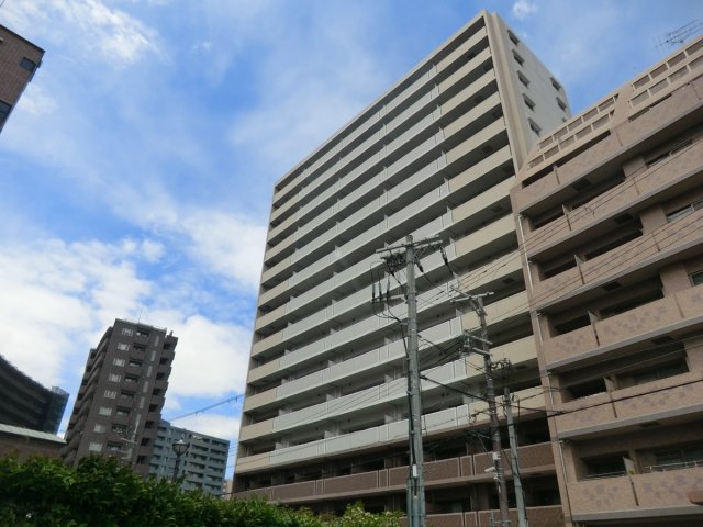 建物外観　宅配ボックス設置済み☆