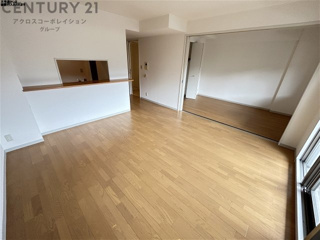 居室・リビング　広々とした、カウンターキッチン付きのリビング♪