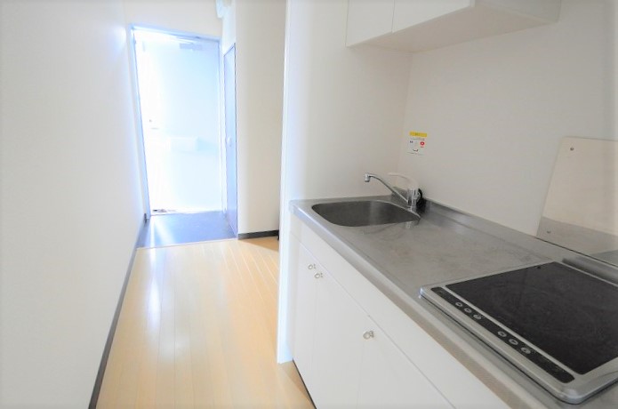 キッチン　同タイプの室内写真（現状と異なる場合があります）