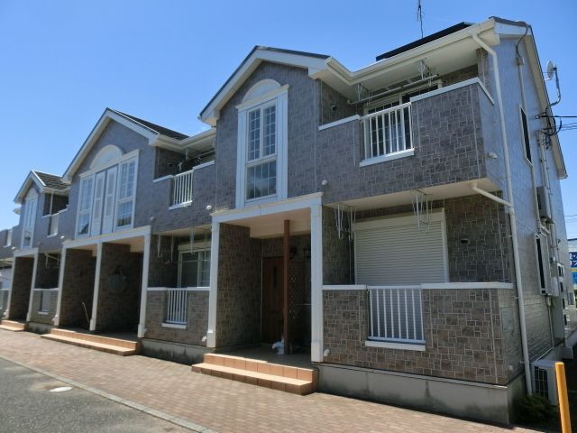 建物外観　2年毎の更新料が不要で経済的