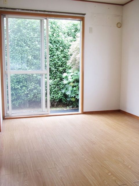 居室・リビング　★きれいな洋室★