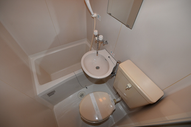 バス・シャワールーム　日々の疲れを癒すお風呂付です